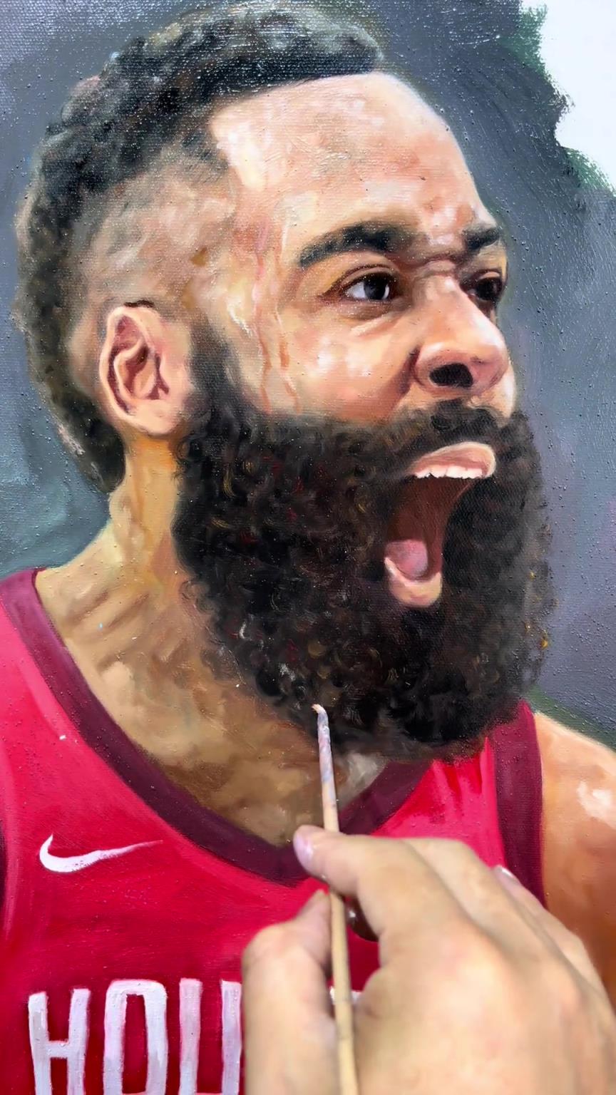 網友在街頭繪畫遭路人圍觀：最帥的火箭登~